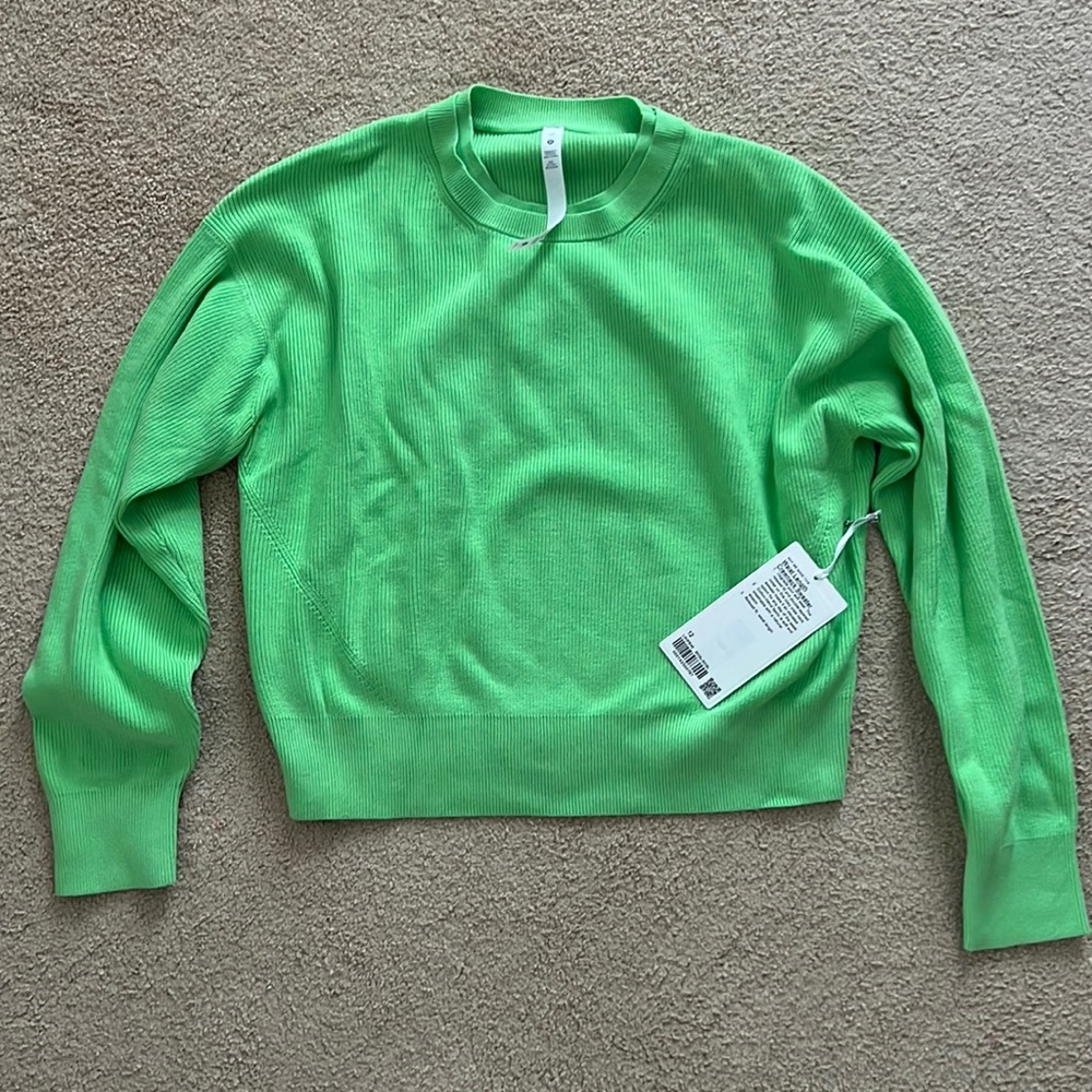 Green Lulu lemon waist length sweater